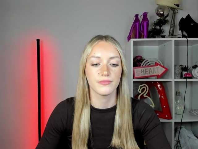 Evelyn Blond (EvelynBlond)