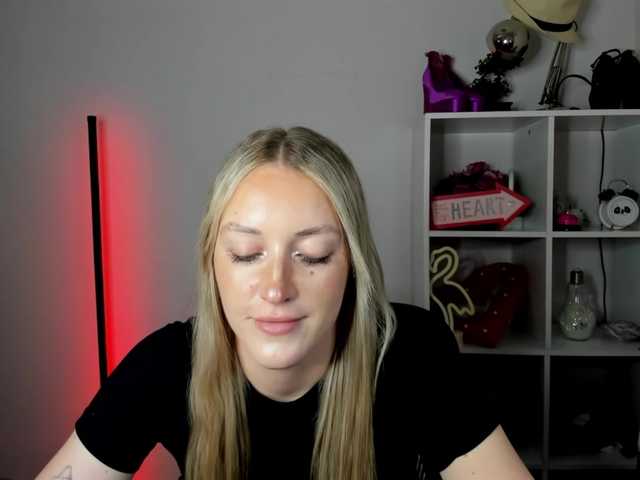 EvelynBlond