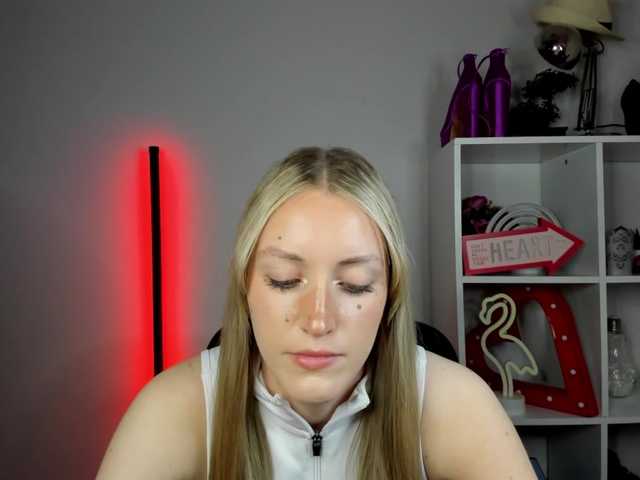 EvelynBlond