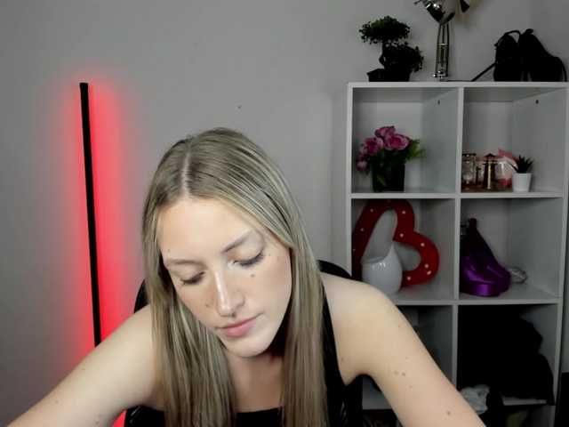 EvelynBlond