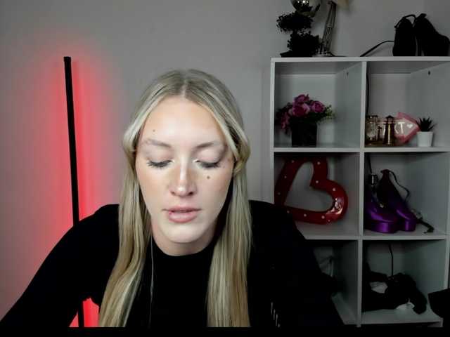 EvelynBlond