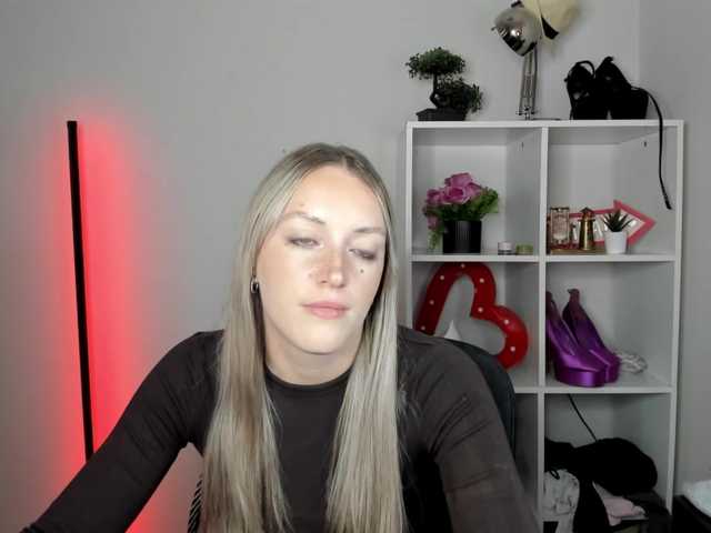 EvelynBlond