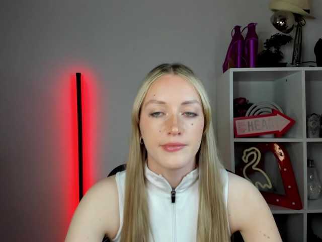 EvelynBlond
