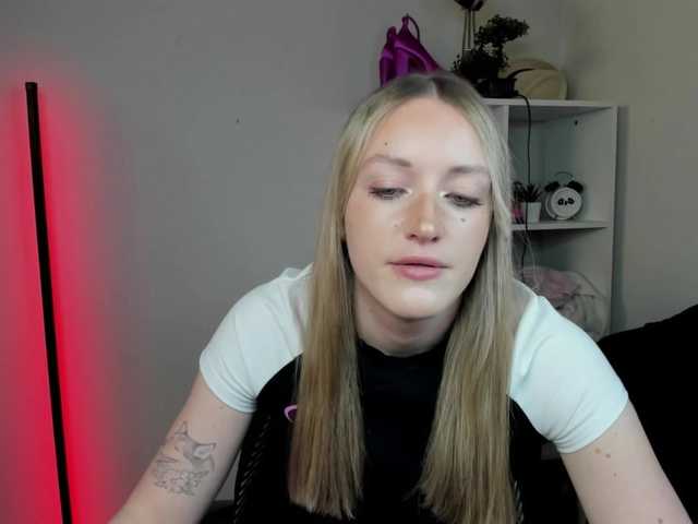 EvelynBlond26