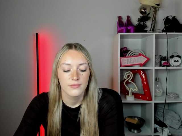 EvelynBlond
