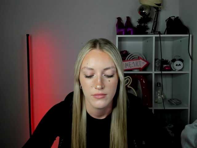 EvelynBlond