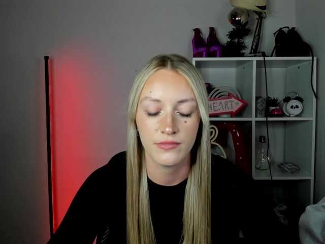 EvelynBlond