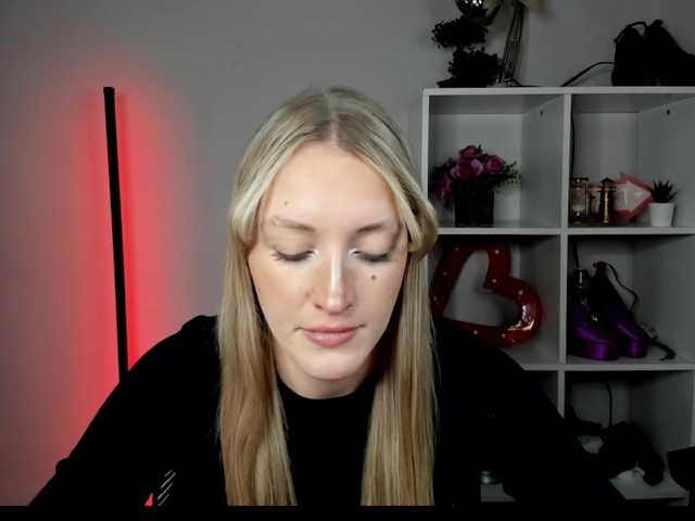 EvelynBlond