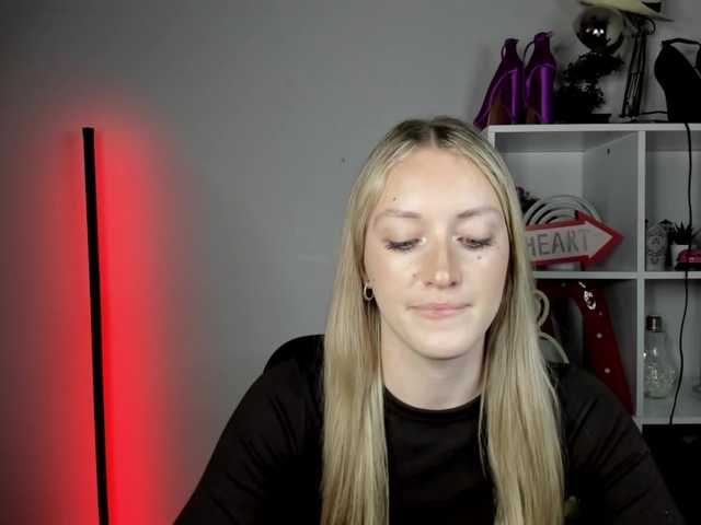 EvelynBlond
