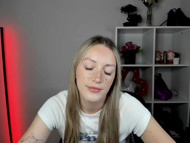 EvelynBlond