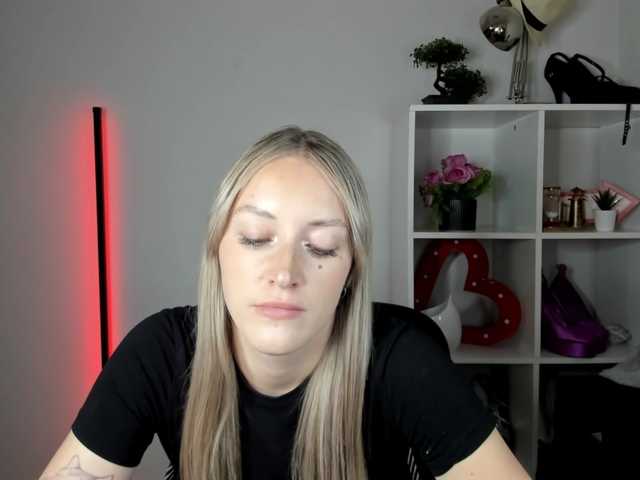 EvelynBlond