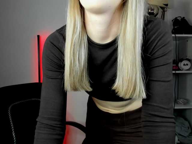 EvelynBlond