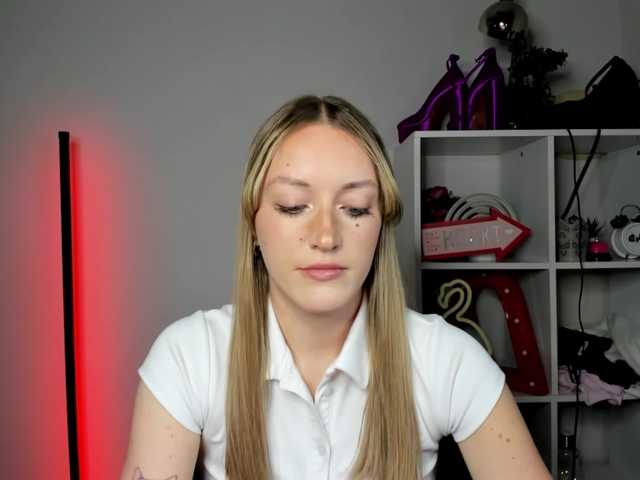 EvelynBlond
