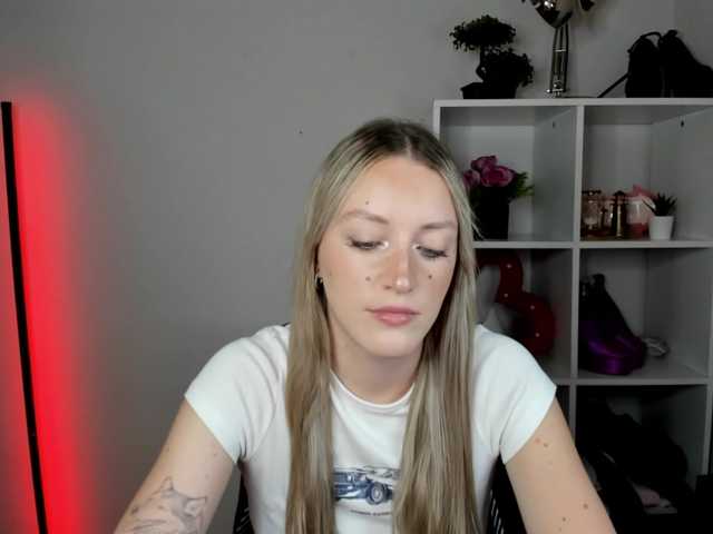 EvelynBlond