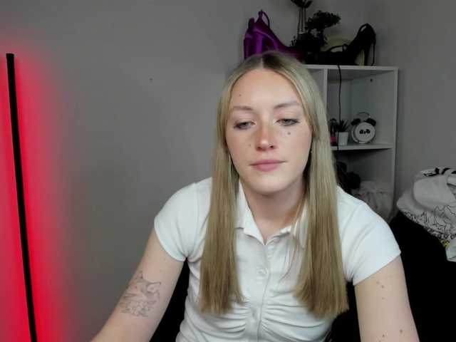 EvelynBlond26