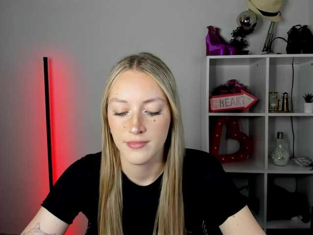 EvelynBlond