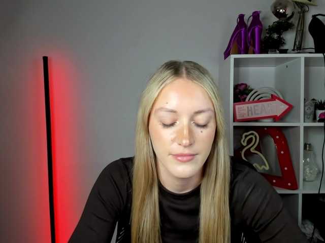 EvelynBlond