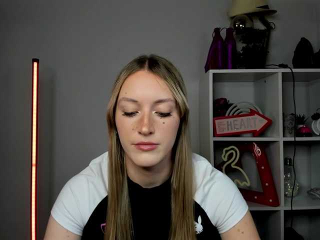 EvelynBlond