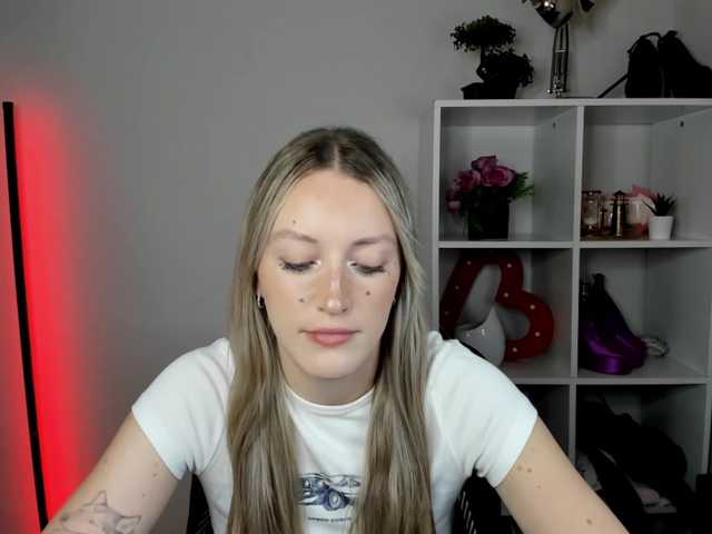 EvelynBlond