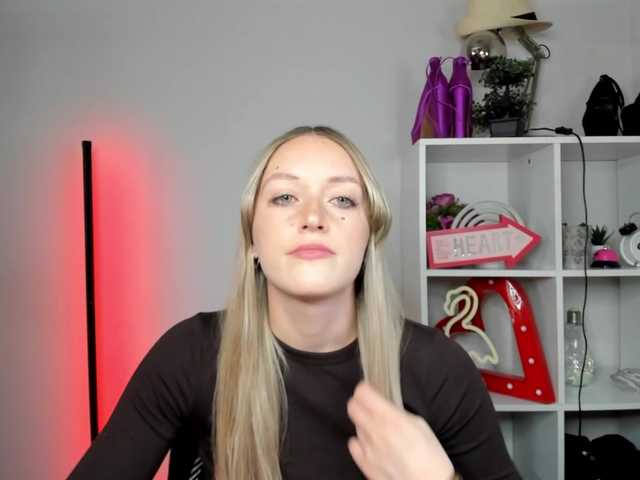 EvelynBlond