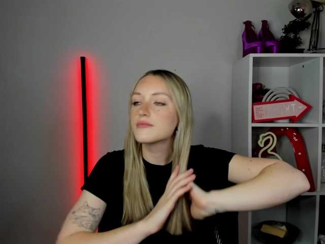 EvelynBlond