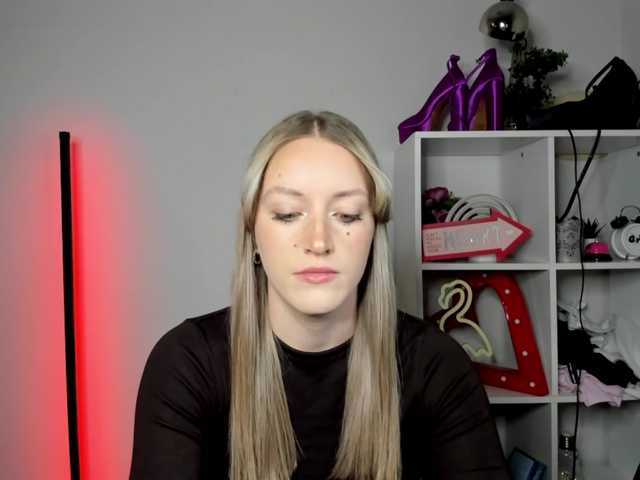 EvelynBlond