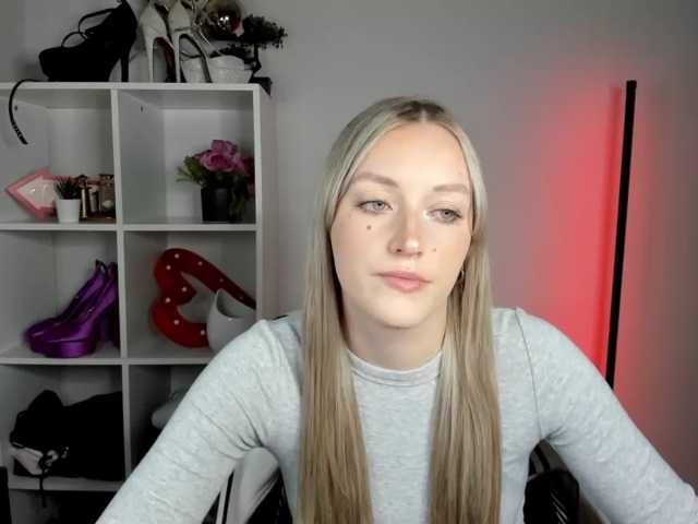 EvelynBlond