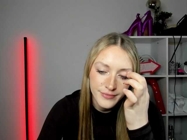 Preview of evelynblond26