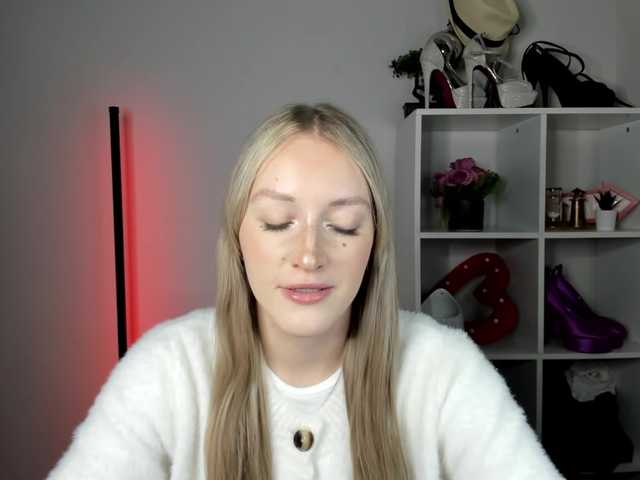 EvelynBlond