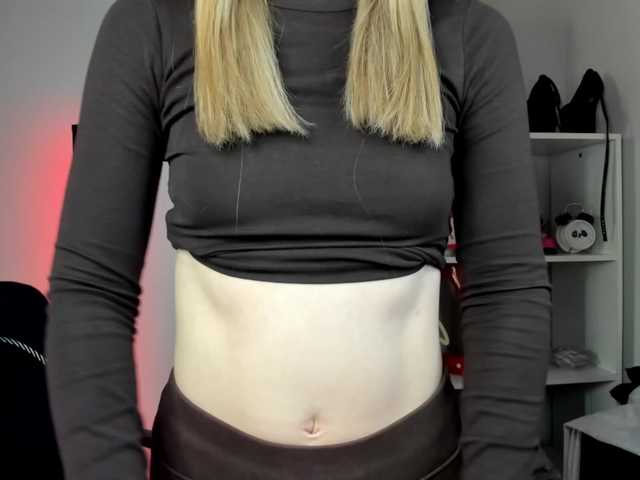 EvelynBlond26