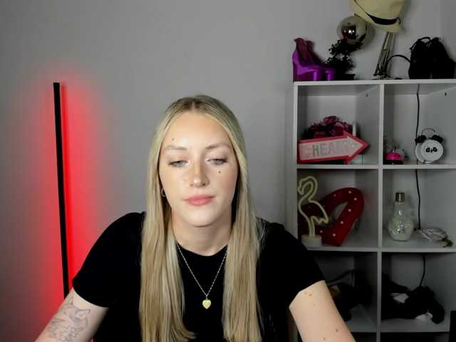 EvelynBlond