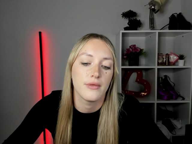 Evelyn Blond (EvelynBlond)