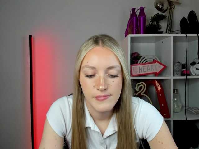 EvelynBlond