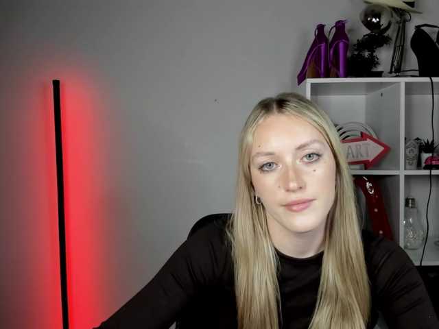 EvelynBlond