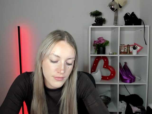 EvelynBlond