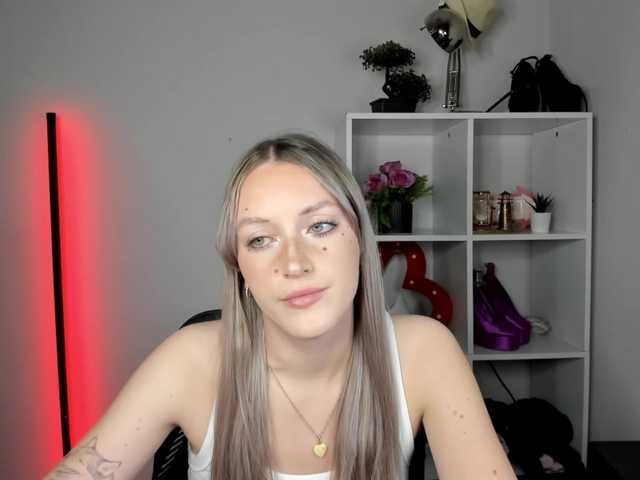 EvelynBlond