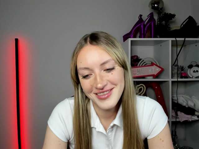 EvelynBlond