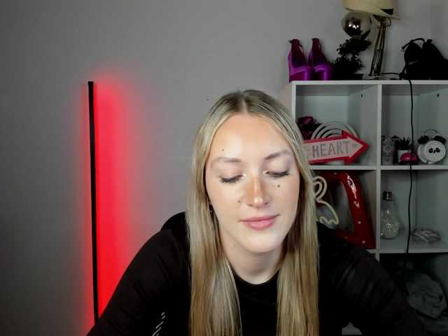 EvelynBlond
