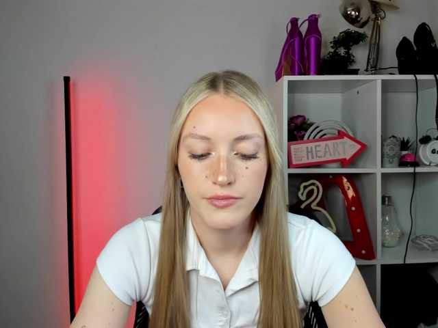 EvelynBlond