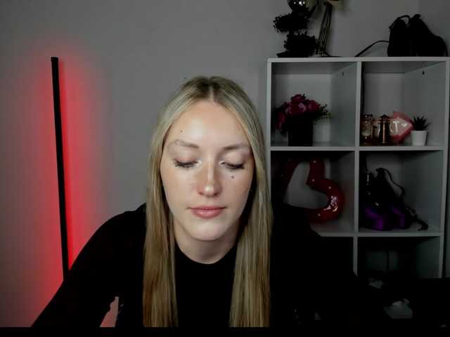 EvelynBlond