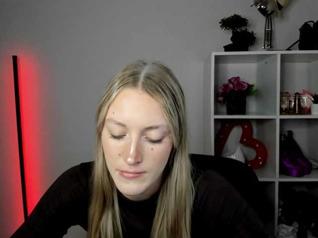 EvelynBlond