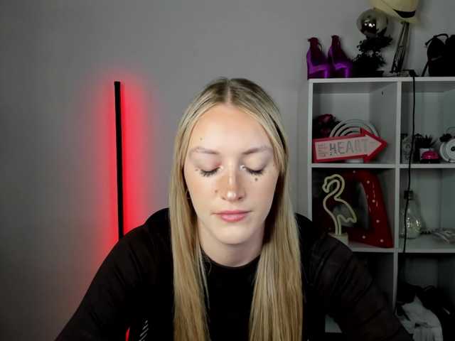 EvelynBlond preview