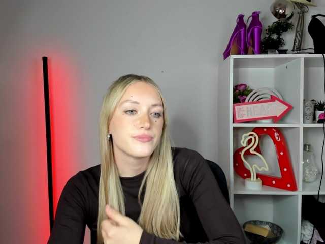 EvelynBlond