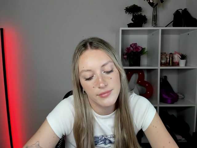 EvelynBlond