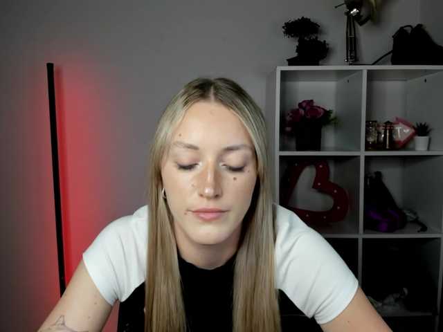EvelynBlond