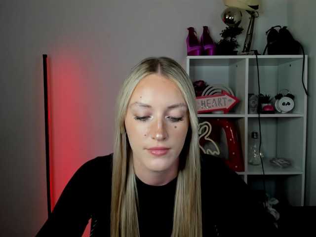 EvelynBlond