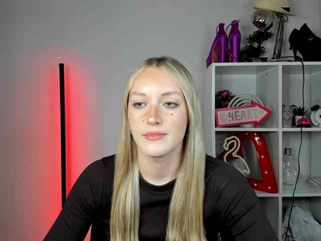 EvelynBlond