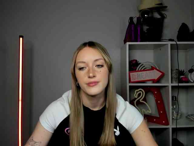 EvelynBlond