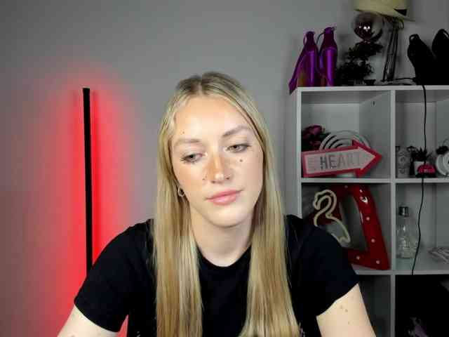 EvelynBlond