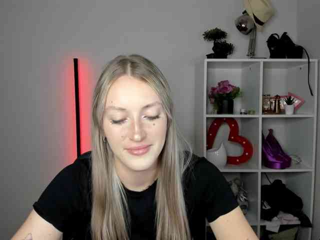 EvelynBlond - Girl 